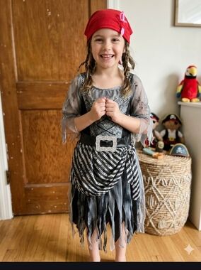 Kids Zombie Pirate Costume Dress with Belt, Bandana, Sword - Size 8-10 NWT